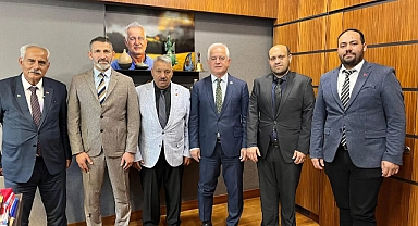 CHP Milletvekili İsmet Güneşhan, Muhtaroğlu’nu mecliste ağırladı