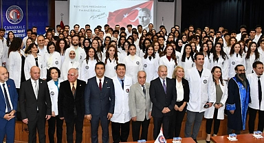 Diş Hekimleri beyaz önlüklerini giydi