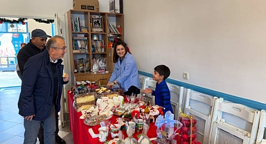 Gökçeada Belediyesi'nden yılbaşı kermesi ziyareti
