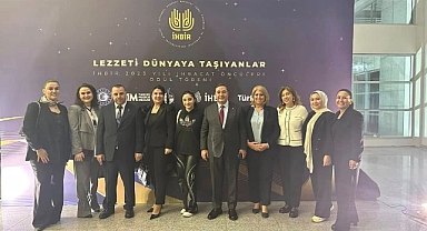 Gülsüm Üstün, İHBİR 2023 İhracat Öncüleri Ödül Töreni'nde