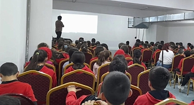 Lapseki'de öğrencilere Diyabet ve Çölyak hastalıkları eğitimi