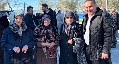 Lapseki’de Umre yolcuları dualarla uğurlandı
