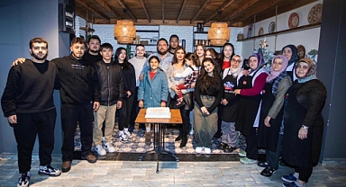 Mavi Kafe Çan’da 10. yılını kutladı