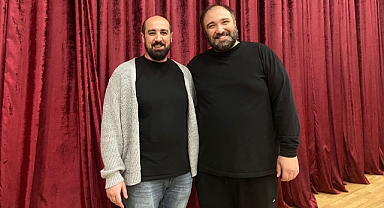 Özgür Turhan “Yenisi” gösterisiyle Çanakkalelilerden tam not aldı