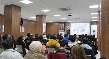 Topluma Destek Derneği, HIV & AIDS farkındalık etkinliği düzenledi