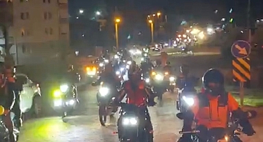 Bozcaada’da motosiklet kullanıcılarına kask uyarısı