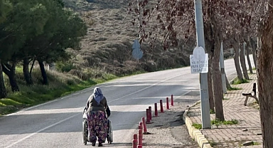 Bozcaada'da sağlık hizmetlerine ulaşmak için her gün 1 km yol gidiyor!