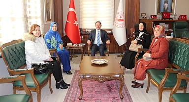 Kaymakam Kayabaşı, Ak Parti Kadın Kolları heyetini kabul etti