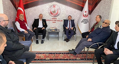 Kaymakam Kayabaşı, Türkiye Gaziler ve Şehit Aileleri Vakfı’nı ziyaret etti