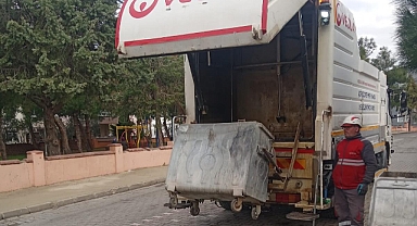 Kepez Belediyesi'nden konteyner temizliği