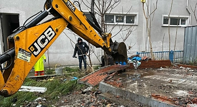 Lapseki Belediyesi temizlik çalışmalarını sürdürüyor