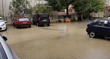 Şehidimiz Albay Hakkı Burak adını bu sokak kirletiyor