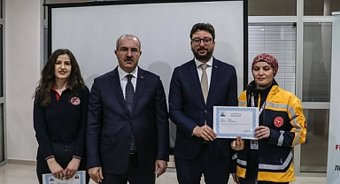 112 Günü'nde Vali Toraman'dan 112 Acil Çağrı Merkezi'ne ziyaret