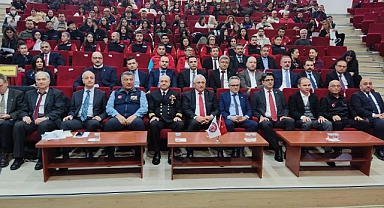 Çanakkale'de Deprem Tehlikesi ve Depreme Dirençli Okullar çalıştayı gerçekleştirildi.
