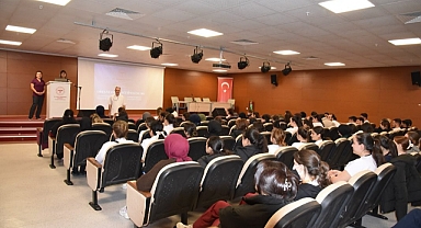 Çanakkale Mehmet Akif Ersoy Devlet Hastanesi'nde stajyer öğrencilere oryantasyon eğitimi verildi