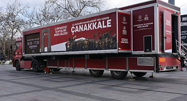 Çanakkale Savaşları Mobil Müzesi Şarköy Cumhuriyet Meydanı'nda