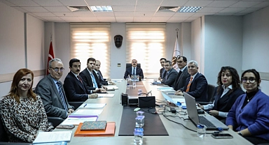 Çanakkale Valiliği'nde ruhsatsız konaklama tesislerine yönelik denetim toplantısı