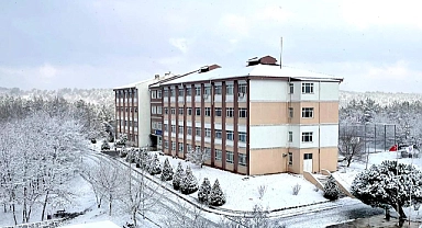 ÇOMÜ Yenice Meslek Yüksekokulu Karla Kaplandı