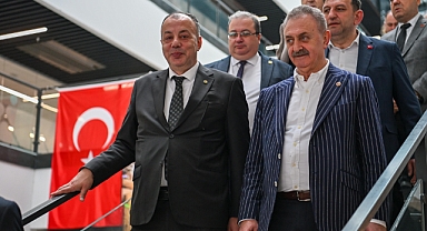 ÇTSO Yönetim Kurulu Başkanı Selçuk Semizoğlu, "Çanakkale Ekonomi ve İş Dünyası Buluşması" Toplantısına Katıldı