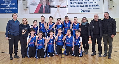 Gazi Ortaokulu Basketbol Takımı, bölge şampiyonasında Çanakkale'yi temsil edecek