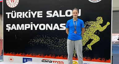Şimal Alkan, Nejat Kök U16 Türkiye Salon Şampiyonası’nda Türkiye üçüncüsü oldu