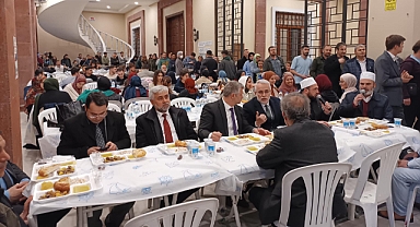 18 Mart Hatime Ana Ulu Camii'nde iftar programı düzenlendi