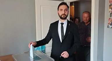 Alpcan Dikili yeniden İlçe Başkanı oldu