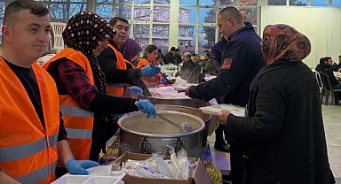 Ayvacık'ta iftar çadırı kuruldu