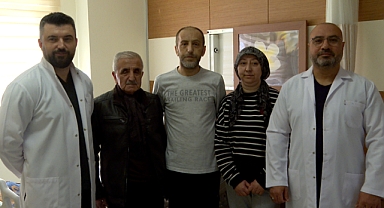 Babası oğluna böbreğini verdi