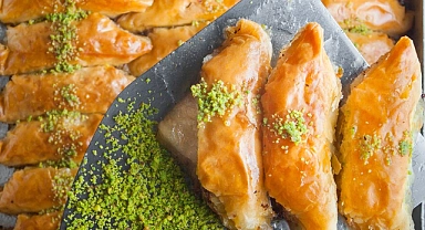 Bayramların vazgeçilmezi ev baklavası tarifi