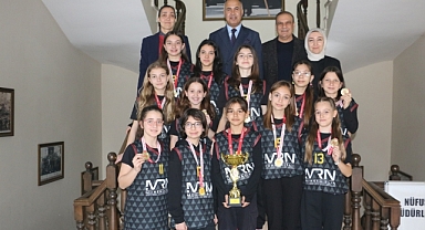 Biga Hamdibey Ortaokulu kız basketbol takımı Çanakkale il şampiyonu oldu!