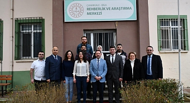 Biga Kaymakamı Ercan Kayabaşı, Rehberlik ve Araştırma Merkezi’ni Ziyaret Etti