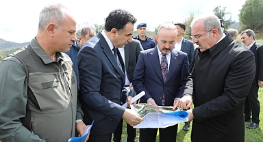 Bülent Turan ve Vali Ömer Toraman, Sokak Hayvanları Bakımevi İnşaatında İncelemelerde Bulundu