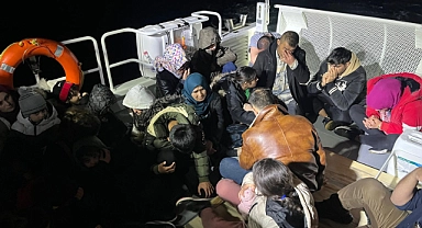 Çanakkale açıklarında 23 düzensiz göçmen yakalandı