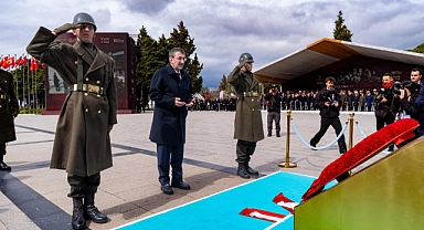 Çanakkale Deniz Zaferi’nin 110. Yıl Dönümü Şehitler Abidesi’nde törenle kutlandı