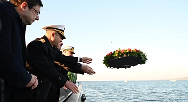 Çanakkale Savaşlarının 110. Yılında Nusret Mayın Gemisi İçin Tören Düzenlendi