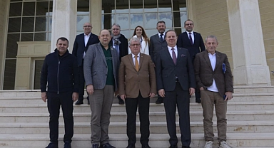 Çanakkale Ticaret Borsası Başkanı Abdullah Deniz, Marmara ÜPAK Yönetim Kurulu toplantısına katıldı