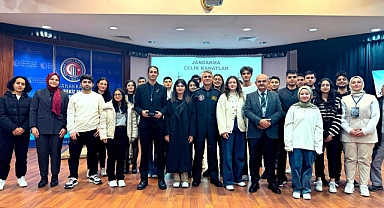 ÇOMÜ’de Jandarma Çelik Kanatlar ile havacılık söyleşisi