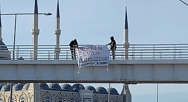 Çanakkale'de üst geçide Berkin Elvan afişi asıldı