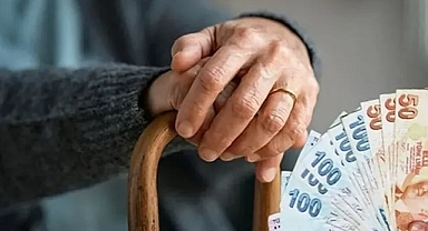 Emeklilerin bayram ikramiyesi ödemeleri başladı! İşte detaylar...
