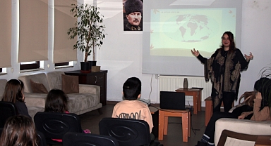 Jeoloji Mühendislerinden çocuklara deprem eğitimi