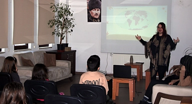 Jeoloji Mühendislerinden çocuklara deprem eğitimi