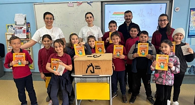 "Sınıf Arkadaşım Homeros" Bozcaada'da miniklerle buluştu