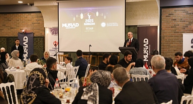 Vali Toraman, Deniz Polisevi'nde düzenlenen iftar programında gençlerle buluştu