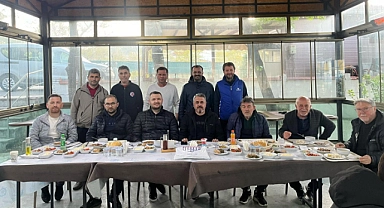 Bigaspor şampiyonluk için kenetlendi! Mavi beyazlılar özel bir yemekte bir araya geldi.