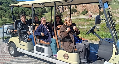 Bozcaada'da elektrikli araç yıllar sonra yeniden hizmette