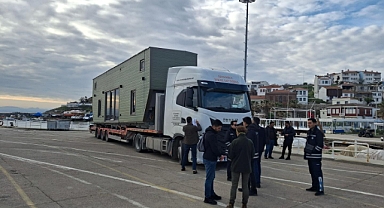 Bozcaada’ya hareketli yapının girişi engellendi