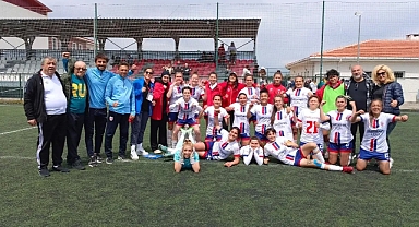 Çanakkale Dardanel Kadın Futbol Takımı yarı finalde