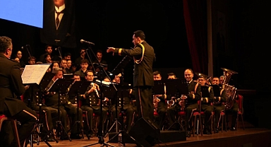 Çanakkale'de Armoni Mızıkası ve ÇOMÜ Korosu sahne aldı