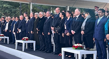 Çanakkale Kara Savaşları’nın 110. yıl dönümü etkinlikleri Şehitler Abidesi'nde düzenlenen törenle başladı